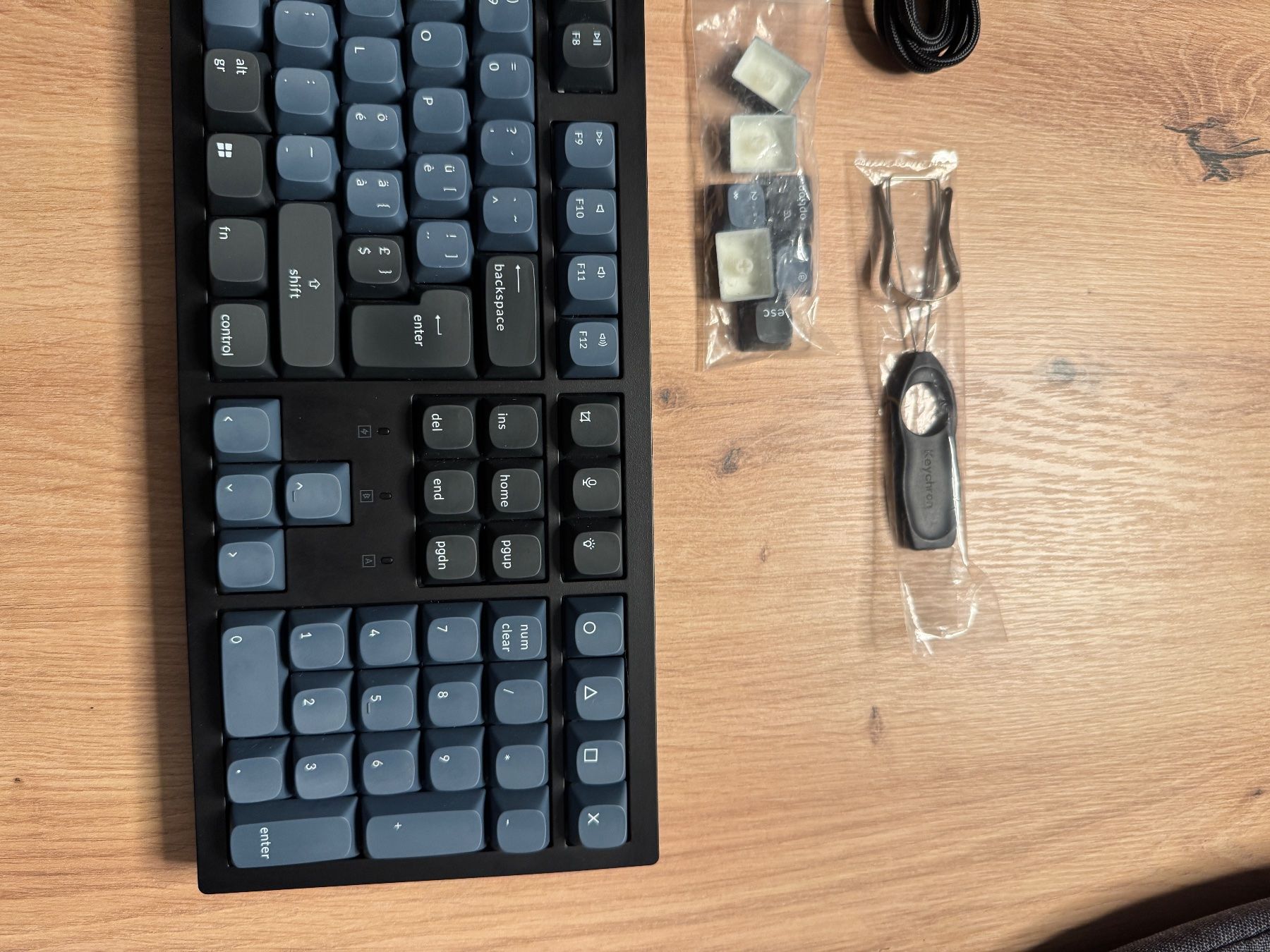 Keychron Tastaturen: Keychron K10 Pro Wireless Mechanical Keyboard Red Switch – Gebraucht aus Biberist von etesummer 2
