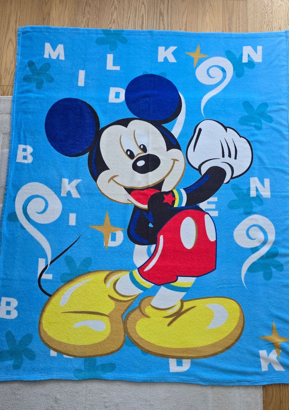 Disney Decken: Kuscheldecke Mickey Mouse 165 x 200cm – Neu (gemäss Beschreibung) aus Wabern von Irakene 1