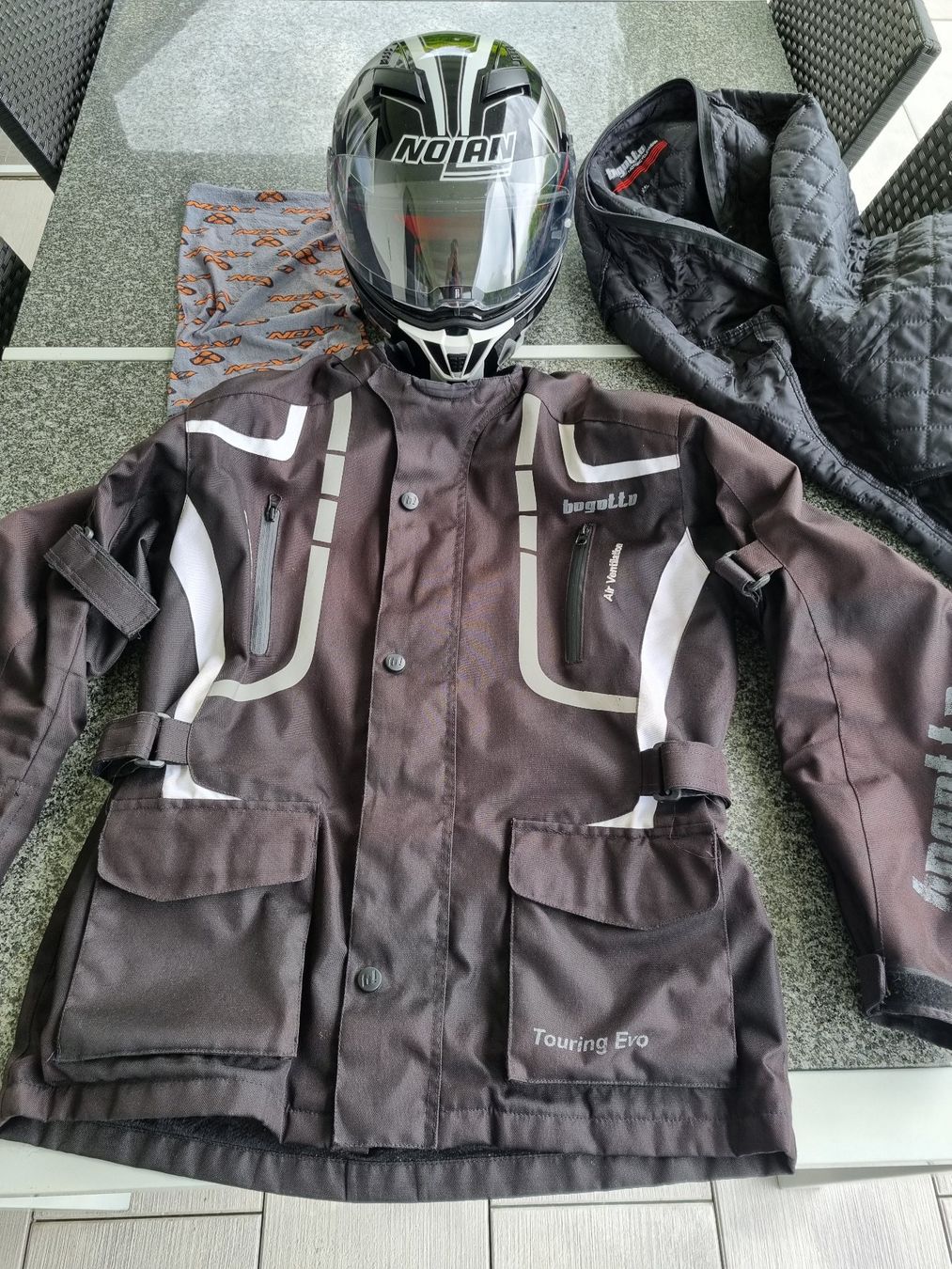 Jacken: Nolan n86+Bogotto Töff Jacke mit Halstuch. – Gebraucht aus Lengwil-Oberhofen von Dagest
