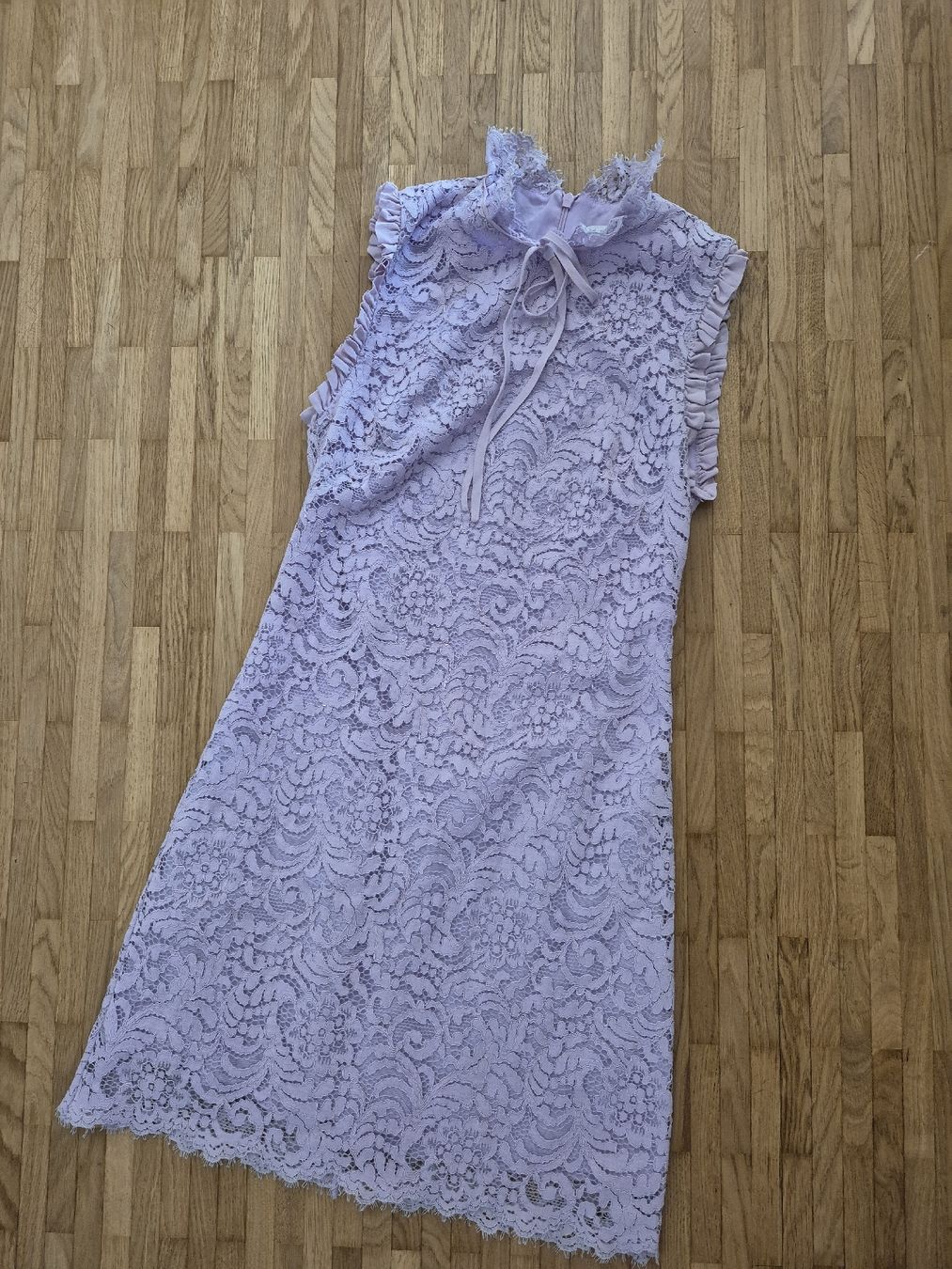 Sandro Kleider: Robe Sandro Dentelle Lila  – Gebraucht aus Puplinge von melodiieee 4