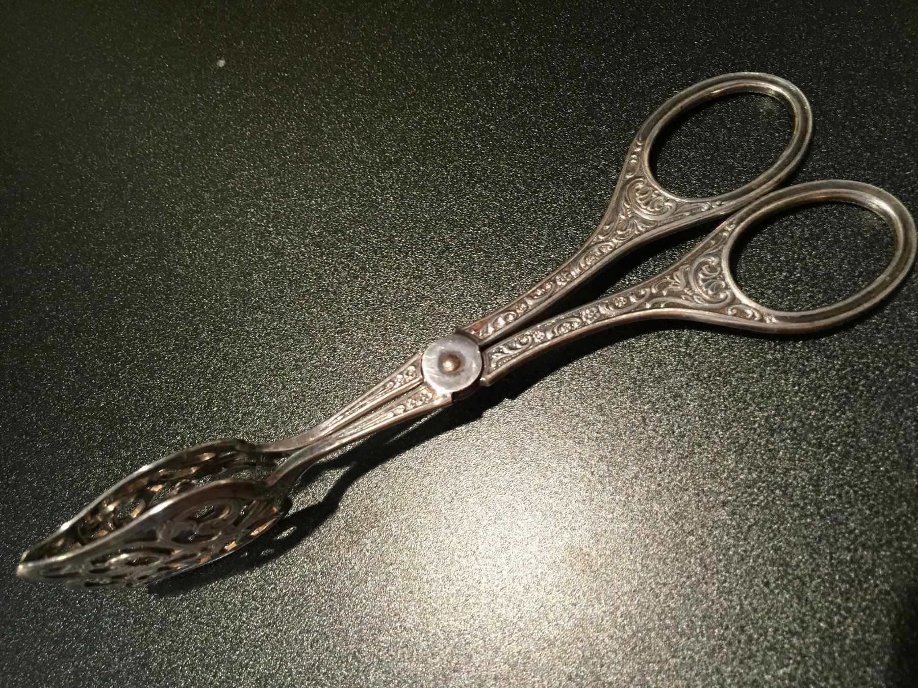Elettrodomestici da cucina: Antike Gebäck- und Servierzange – Usato da Einsiedeln venduto da Fundgrube59 3