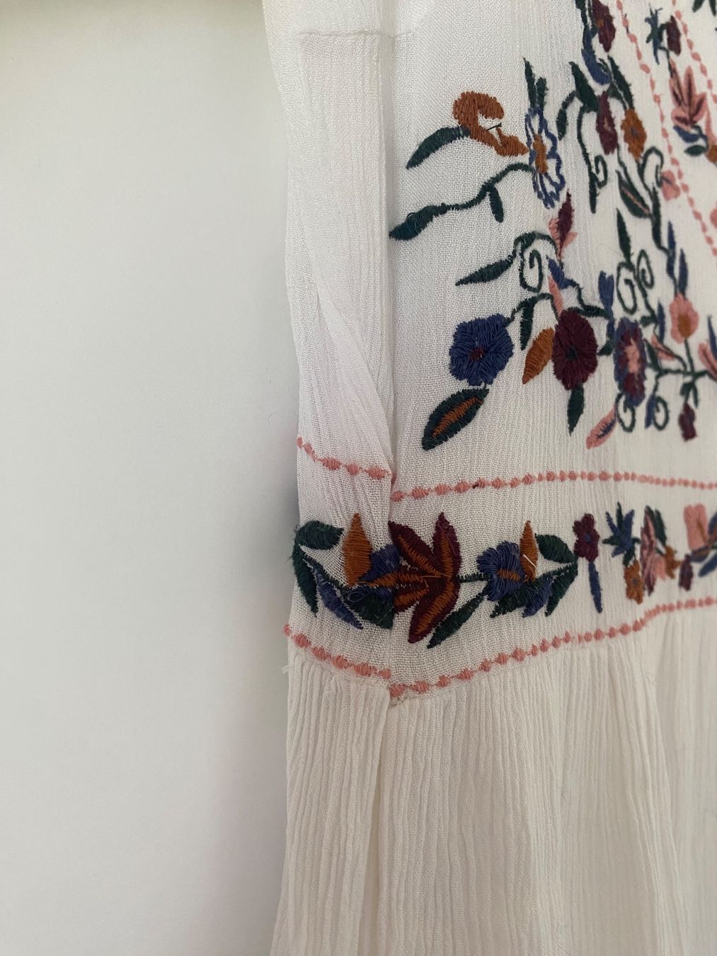 Only Kleider: Kleid weiss bestickt Only – Gebraucht aus Udligenswil von ale_wqx2 2