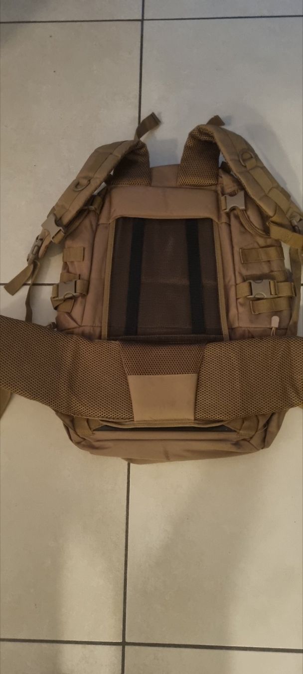 Sacs à dos: sac tactique 45l – D'occasion à Cugy VD par Shoopvizion 1