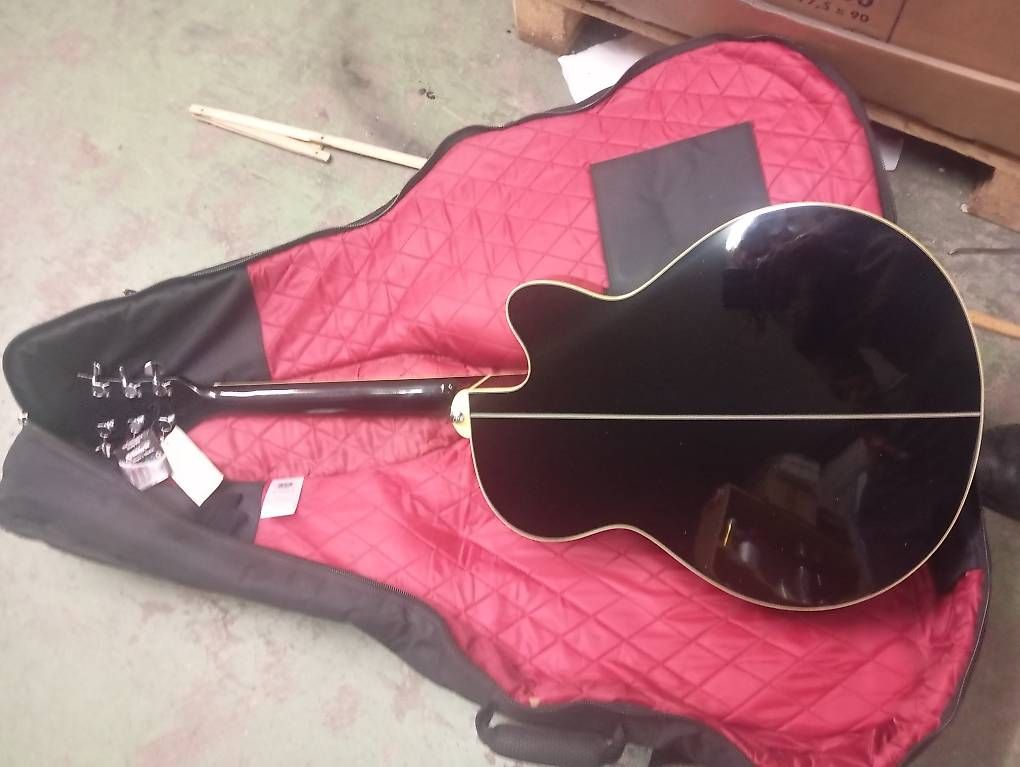 Strumenti musicali: Lefhander guitar richmond – Usato da Basel venduto da Petergunn 2