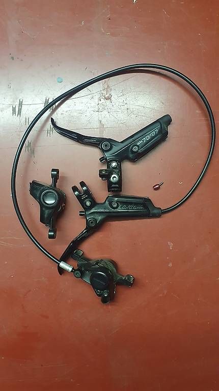 Pezzi di ricambio: SRAM Level TLM avant et arrière – Usato da Fontainemelon venduto da Lemayeu