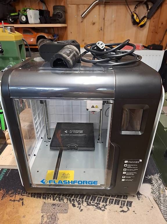 Imprimante 3D: Flashforge Adventure 3 mit Ersatzteilen – D'occasion à Gettnau par Honda77