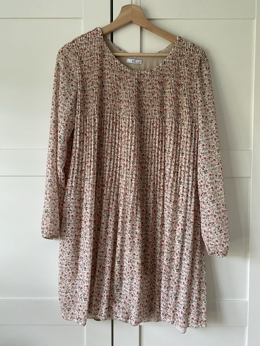 Vestiti: Robe d'été à fleurs plissée  – Usato da Villars-sur-Glâne venduto da mel_6q5w