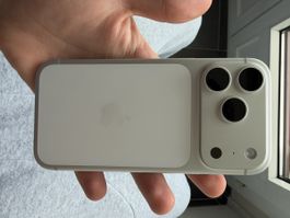 iPhone 17 Pro 256GB – 100% Akku – Display beschädigt
