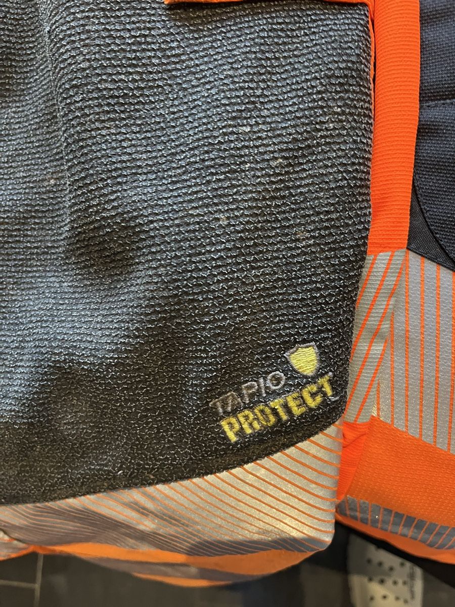 Hosen: Schnittschutzhosen – Neu und originalverpackt aus Rüttenen von sti72 3