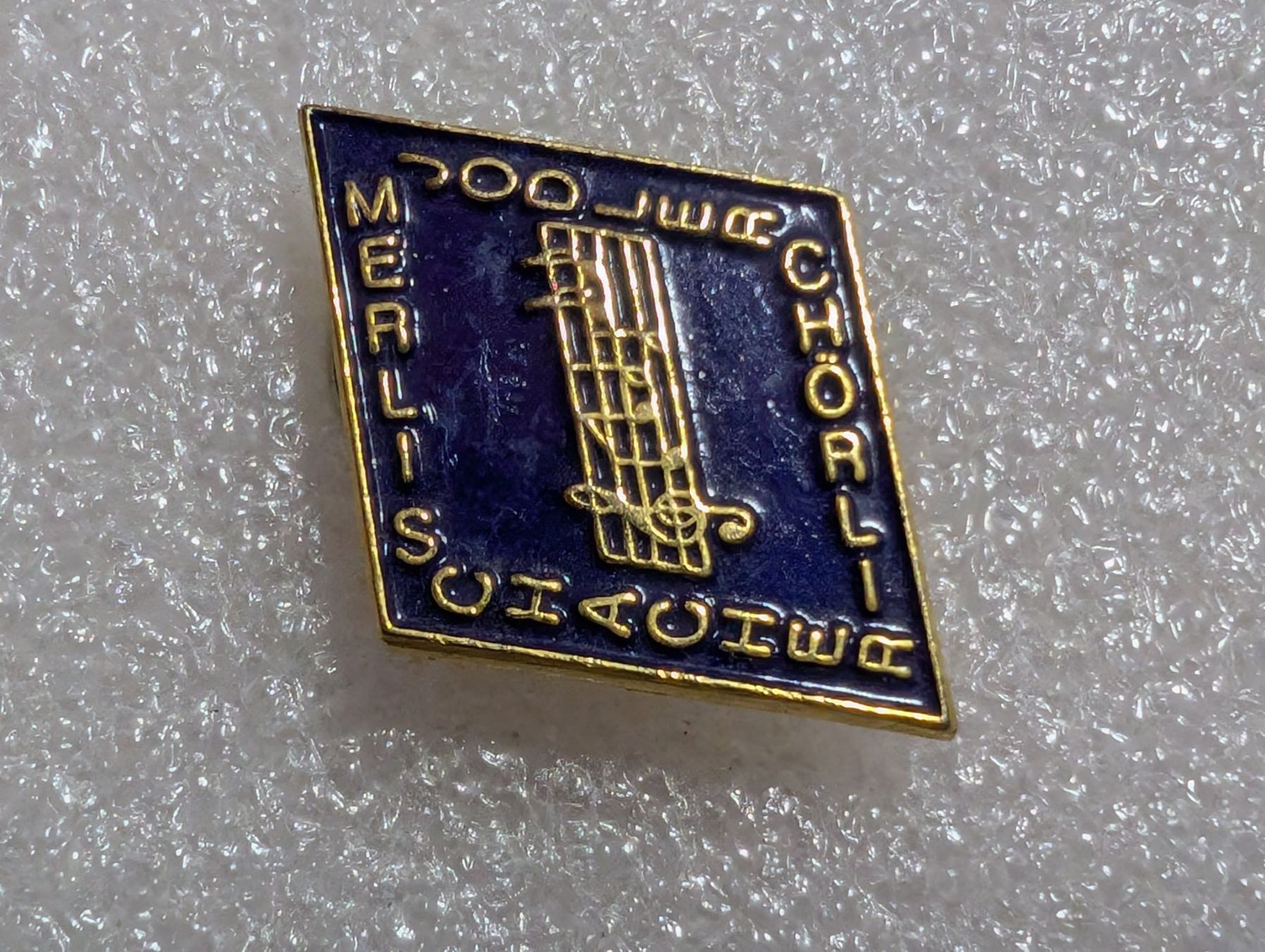 Placchette & Badge: Ansteckpin 256: Jodlerchörli  – Usato da Oppligen venduto da Pin-Fall-Shop