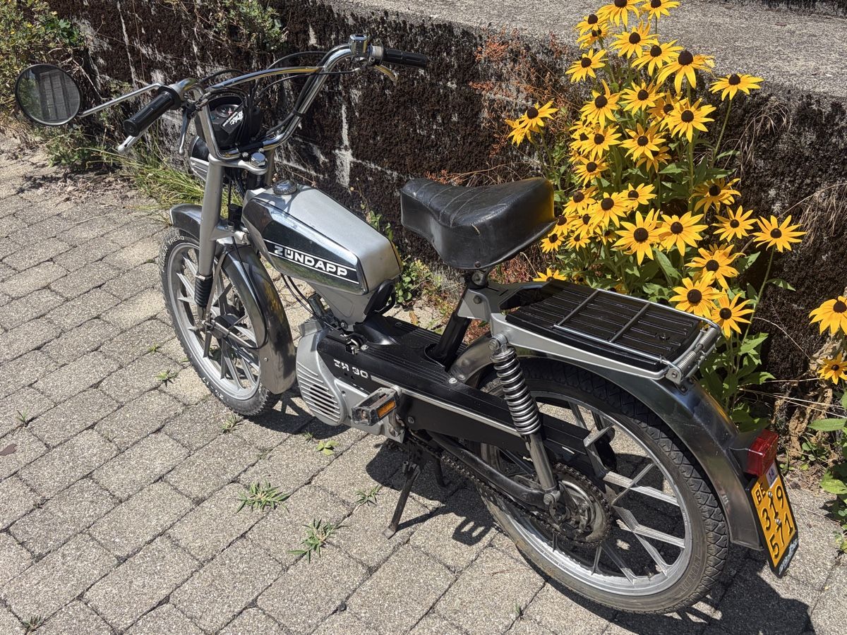 Zündapp Cyclomoteurs: Mofa Zündapp ZR30 mit Ausweis – Défectueux à Latterbach par Bbutz98 1