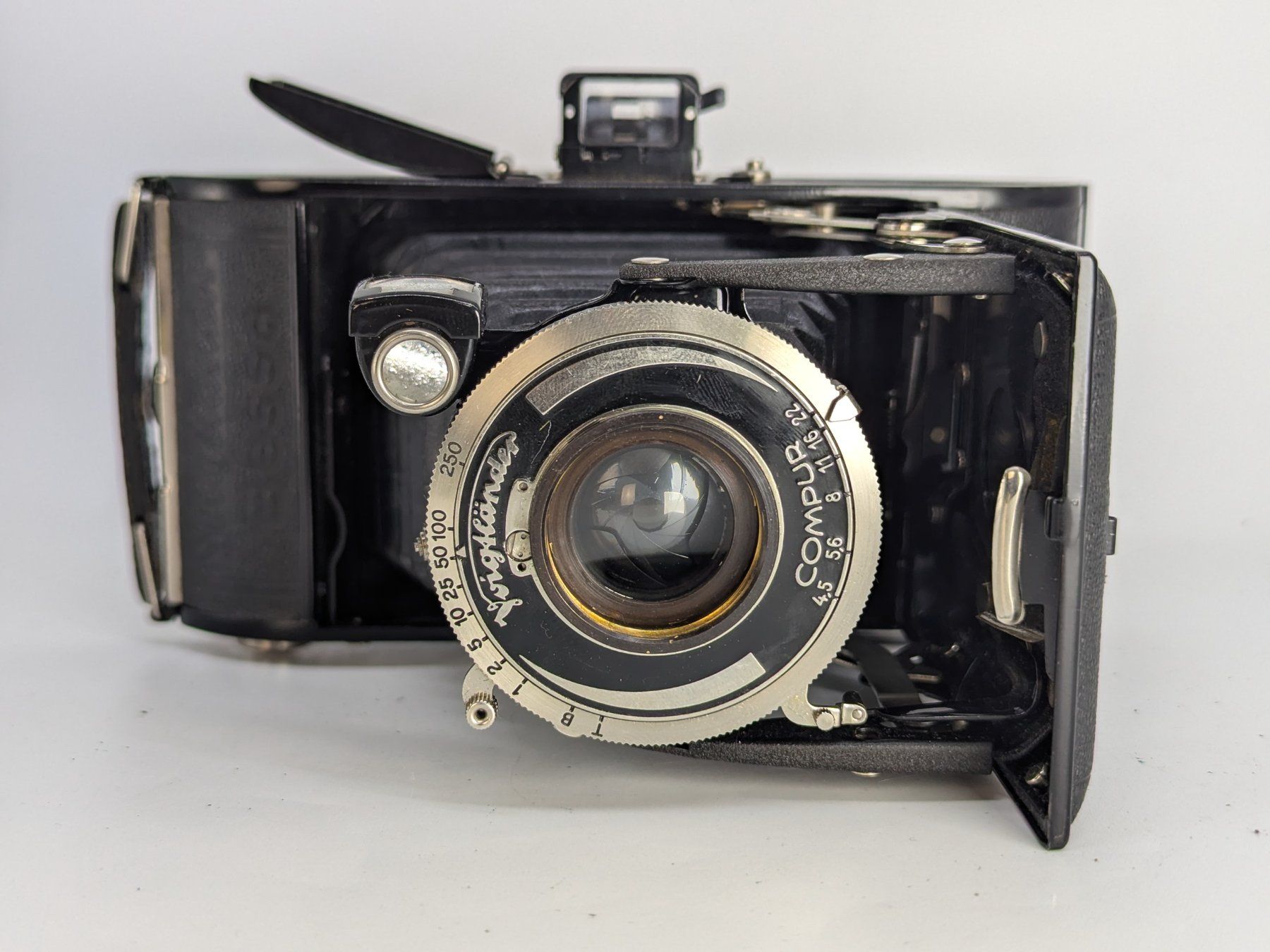 Voigtländer Kamera: Voigtländer Bessa – Defekt aus Bischofszell von Blende2