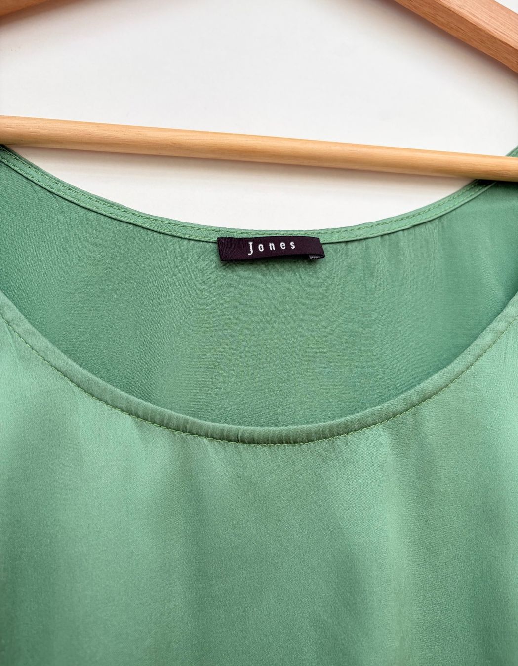 Tops: Jones Seide Top Gr.36 – Gebraucht aus Unterägeri von Jutka_04 1