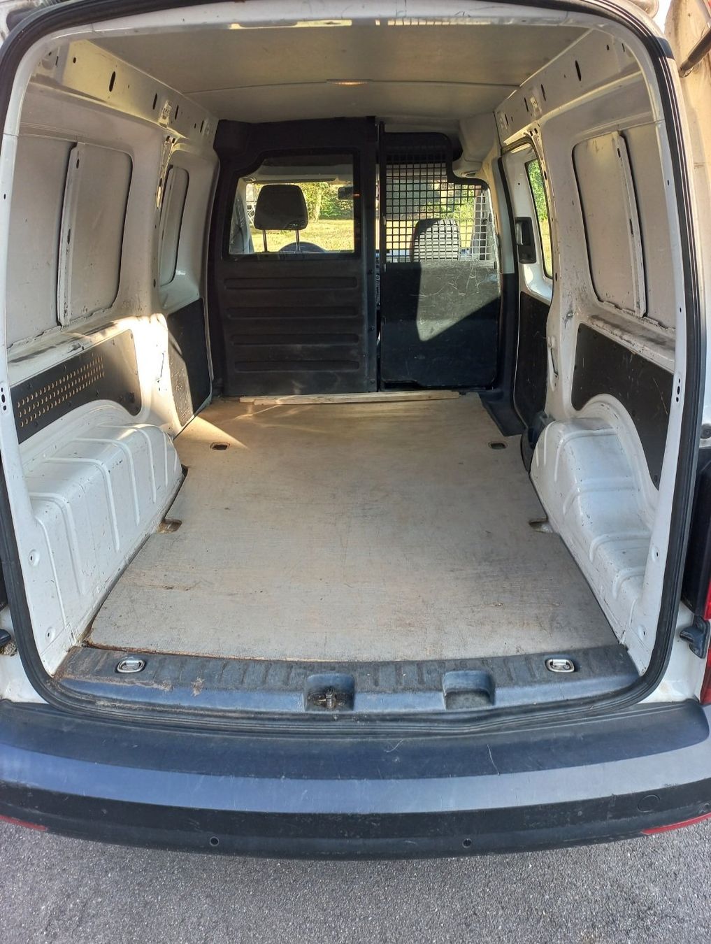 VW Veicoli commerciali: VW Caddy Max 2.0 – Usato da Ostermundigen venduto da dsad00 3