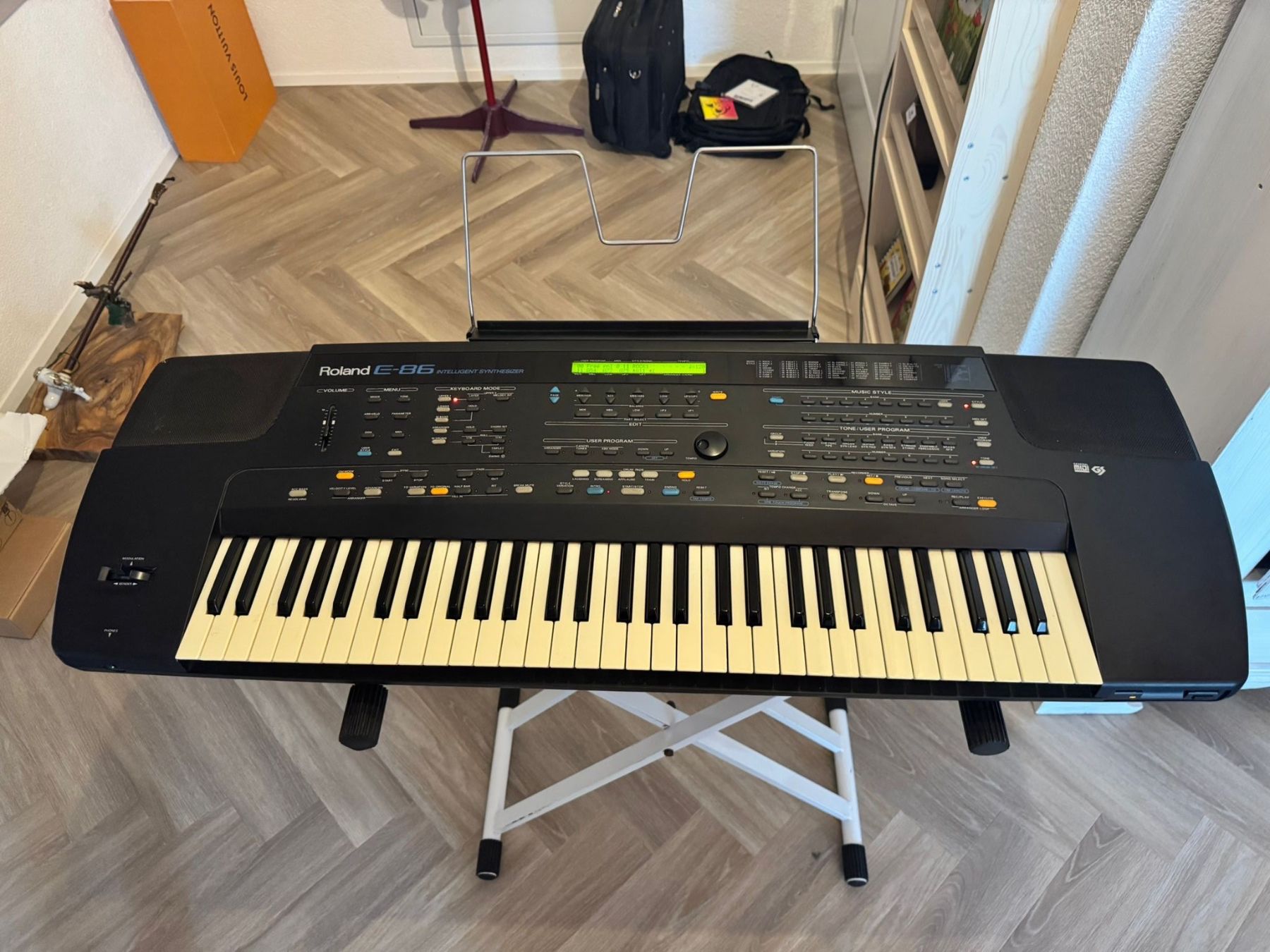 Roland Strumenti musicali: Roland E-86 Intelligent Synthesizer – Usato da Dörflingen venduto da Benz63 2