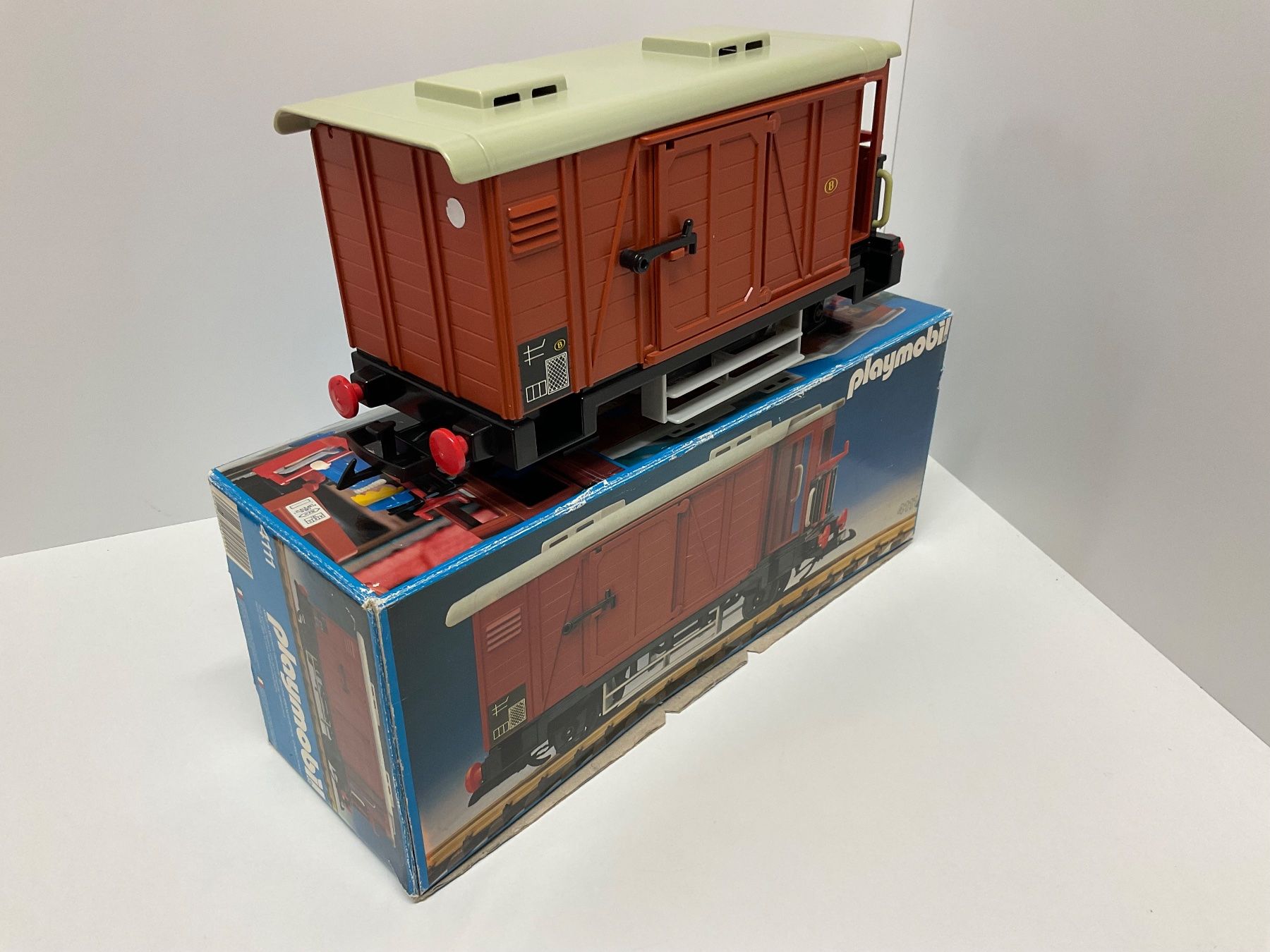 Playmobil Giocattoli: Playmobil 4111 Güterwagen, Bespielt mit Verpackung – Usato da Chur venduto da Chur75