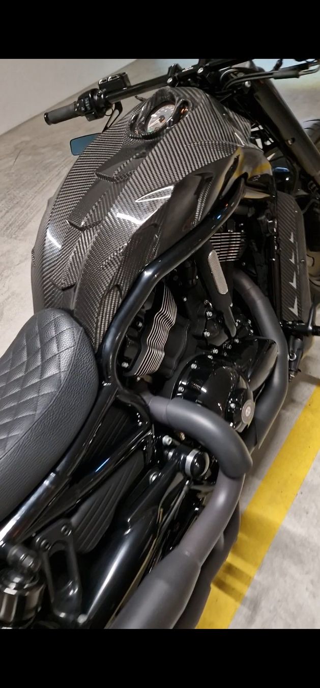 Harley-Davidson Cruisers: Harley Davidson Night-Rod, Top Zustand – D'occasion à Glattpark(Opfikon) par jon_7jvz 5