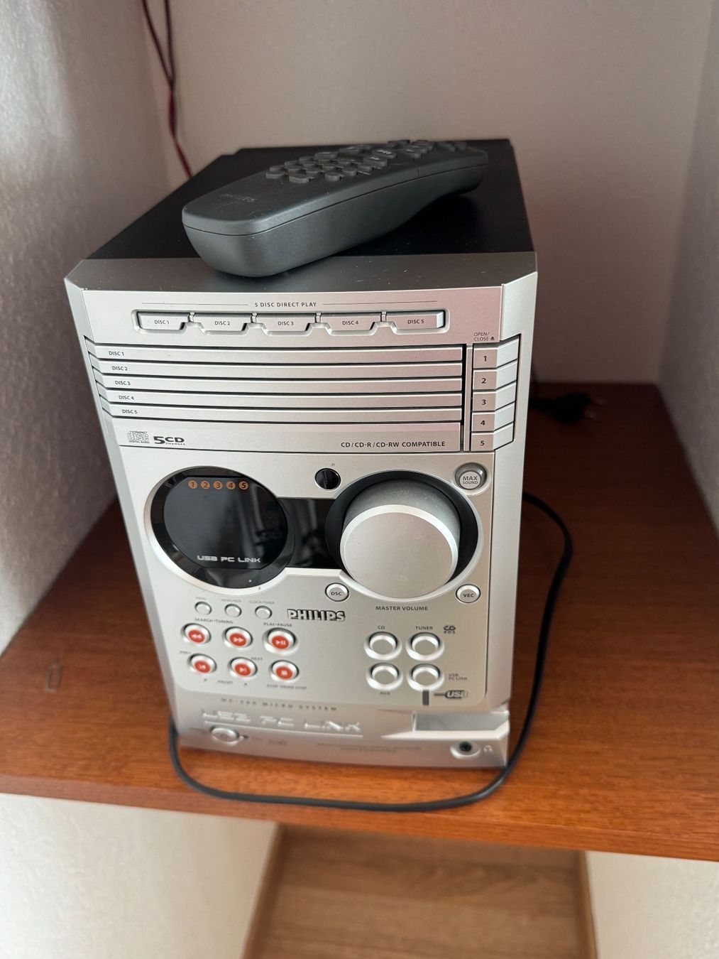 Philips Sistemi audio & multimediali: Chaîne Hi-Fi Philips MCM2050/12, avec télécommande! – Usato da Pampigny venduto da nouveau11 1