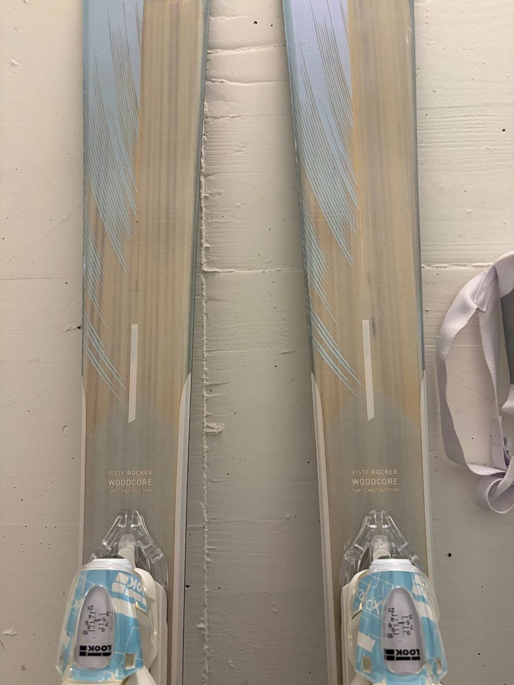 Decathlon Sci: Ski Set Wedze 156 cm mit Stöcken gebraucht – Usato da Bülach venduto da meverick 4