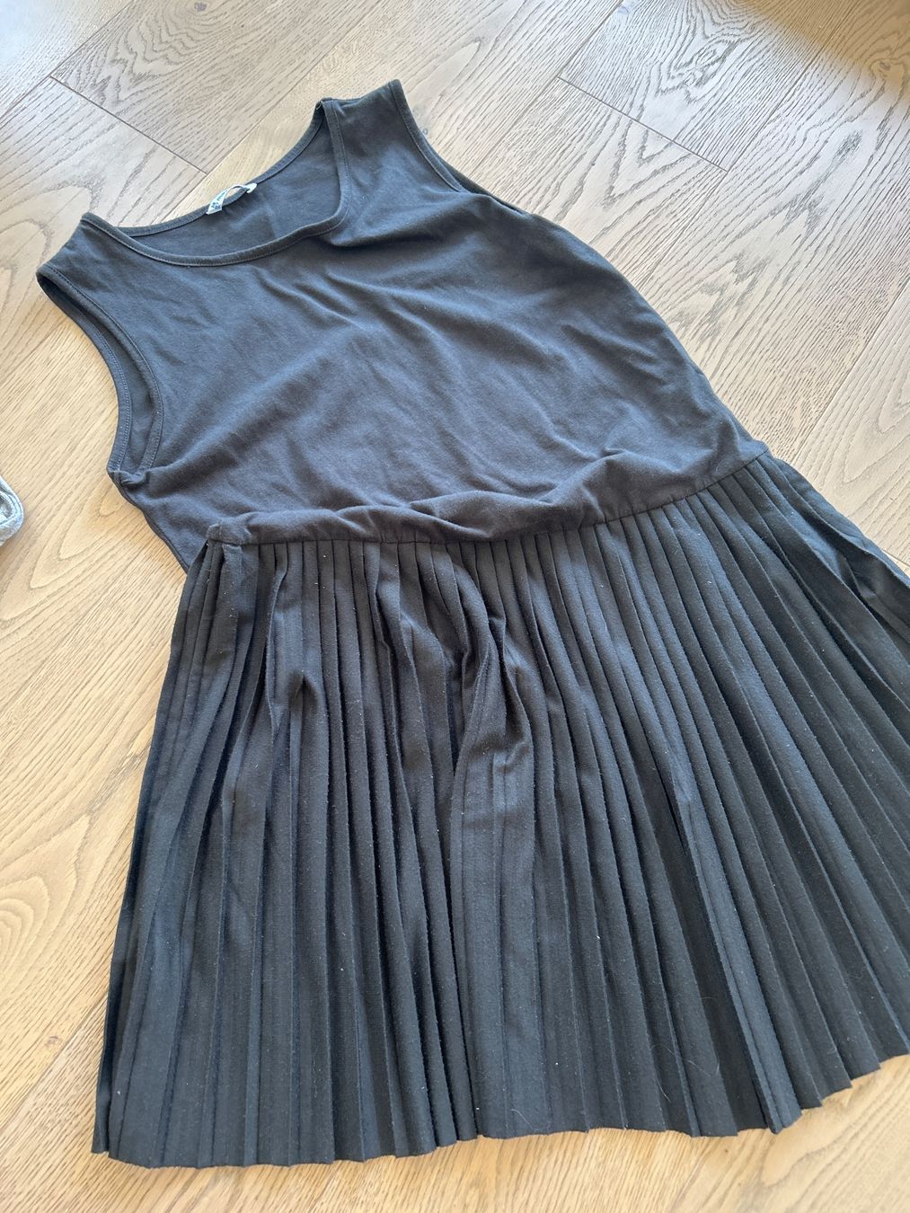 Mayoral Kleider & Röcke: Kleid mit Pullover 157 – Gebraucht aus Ebertswil von bru3 2