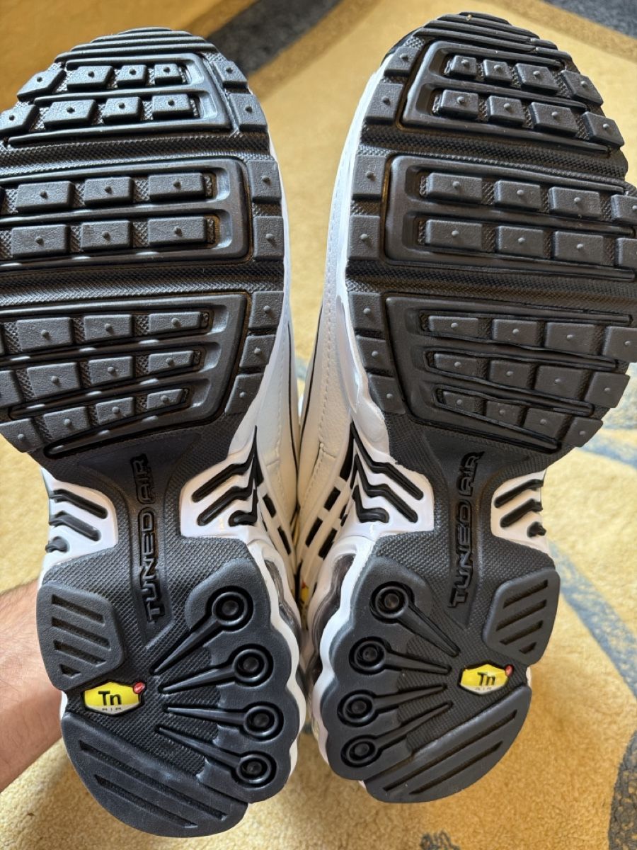 Herrenschuhe: Nike Air Max Plus TN - Blanc immaculé - Taille 40 – Neu und originalverpackt aus Fribourg von far_p8f5 4