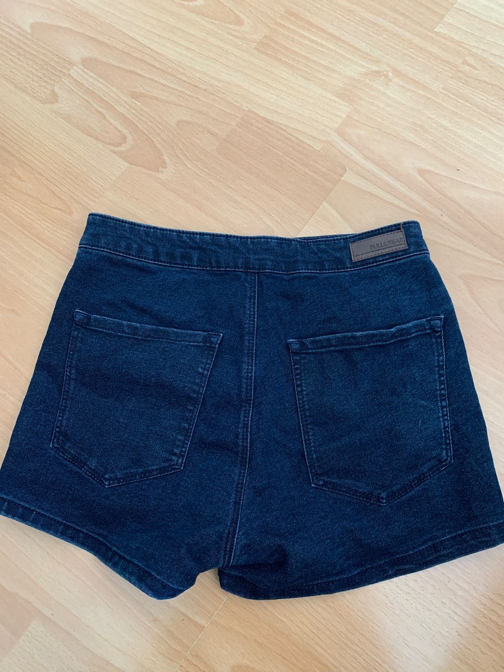 Jeans: Joli short en jeans Pull & Bear taille 36 ou S – Usato da MEYRIN venduto da Gwendo10 1