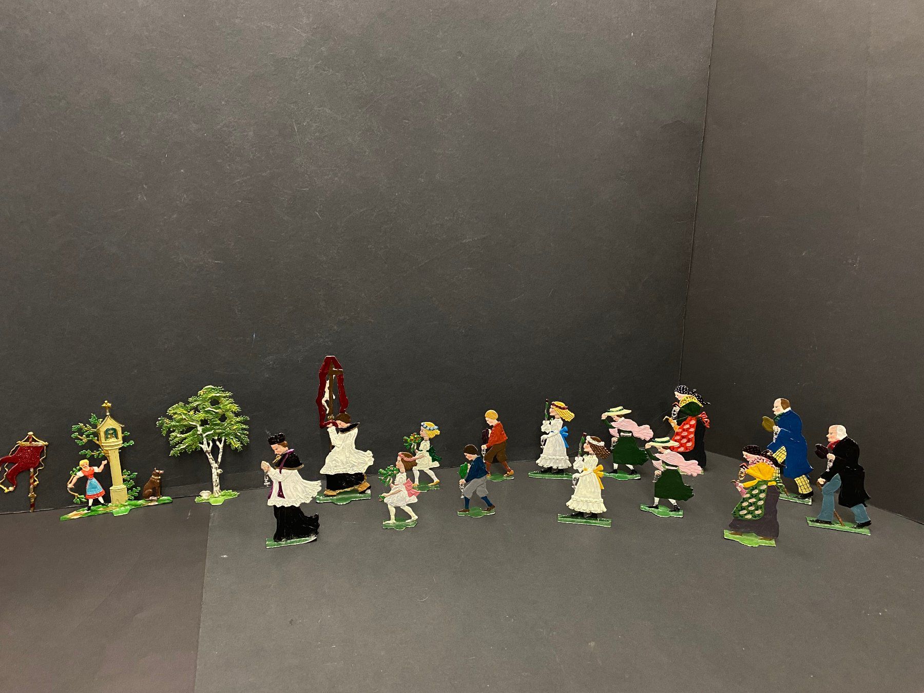 Statuette: Vintage Seltene Flachbleifiguren Set aus Anni Schweizer – Usato da Schaffhausen venduto da vintageville 2