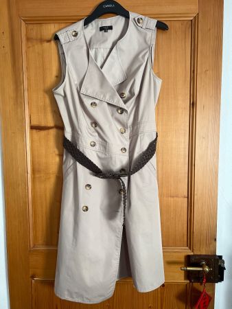 1 robe Maison 123 taille. 42 beige selon photos