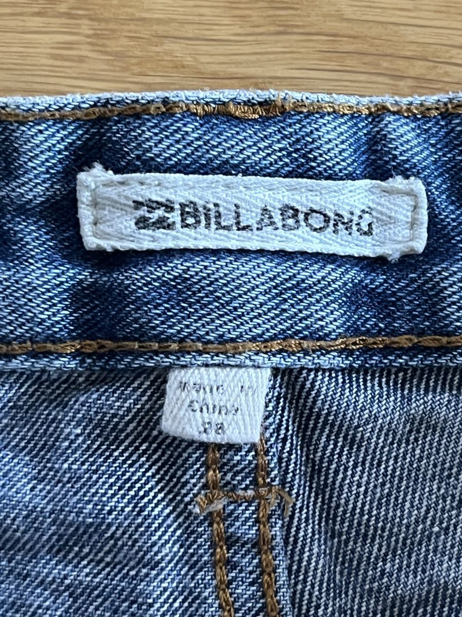 Billabong Pantaloni: Billabong Jeans Shorts, Gr. 28 – Usato da Frauenfeld venduto da heyLani 3
