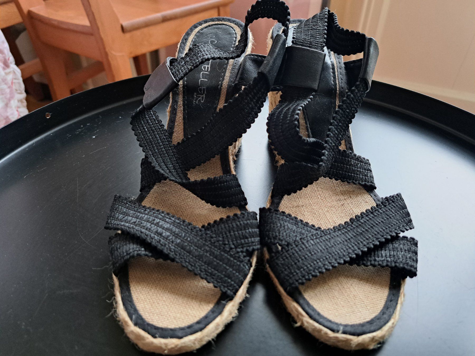 Scarpe da donna: Espadrilles compensées noir cuir élastique t. 38 Casteller – Usato da Genève venduto da elo_t28p 1