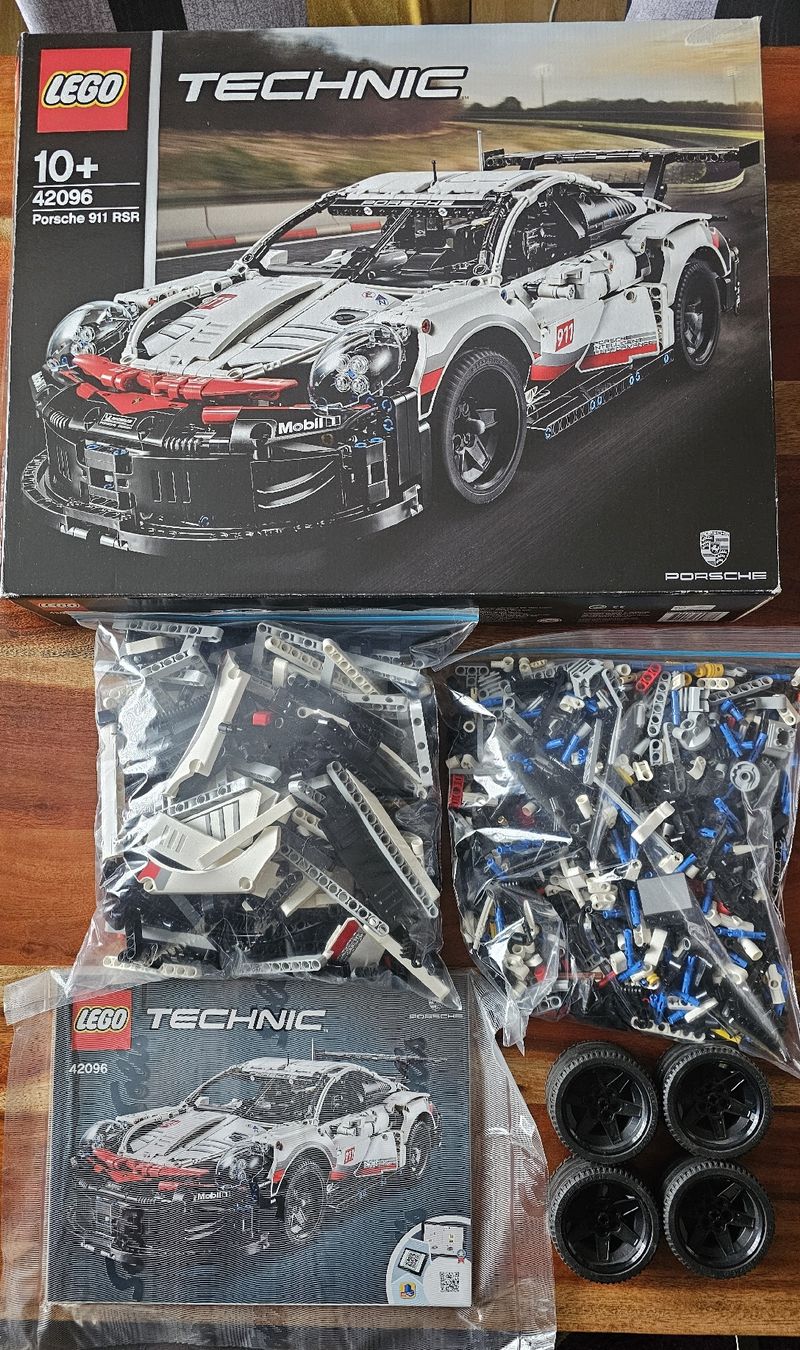 Lego Kit di costruzioni: Lego Technic 42096 Porsche 911 RSR – Usato da Lyss venduto da xRaptor21
