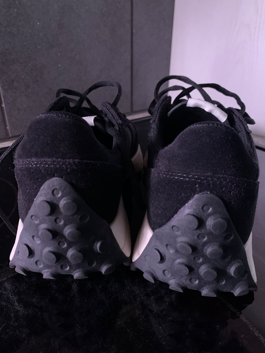 Scarpe da uomo: Schwarzer Sneaker von Scalpers Gr.39 – Nuovo (secondo la descrizione) da Steinebrunn venduto da Littlebird1 2