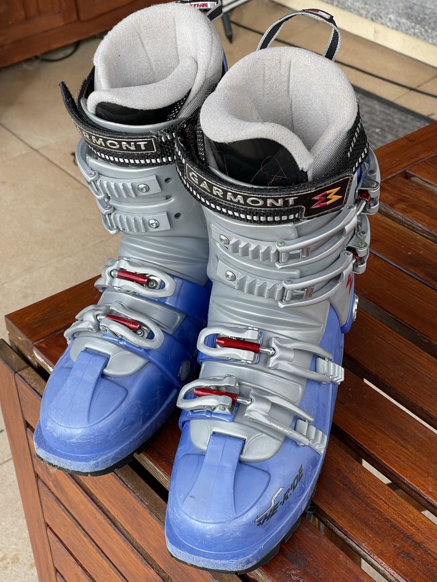 Garmont Herrenschuhe: Chaussure de ski de rando Garmont T26.5 – Gebraucht aus Vuarmarens von Stfhf 2