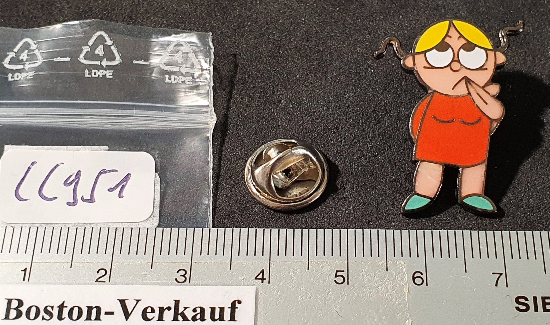 Plaketten & Abzeichen: CC951 - Pin Mädchen – Gebraucht aus Reinach BL von Boston-Verkauf 1