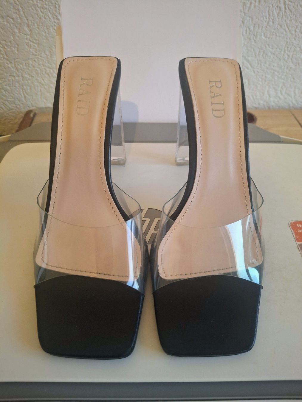 Scarpe da donna: Gr 37 Mules transparentes à talons de 9.5 cm RAID comme neuf – Nuovo (secondo la descrizione) da La Chaux-de-Fonds venduto da jen_h95m 1