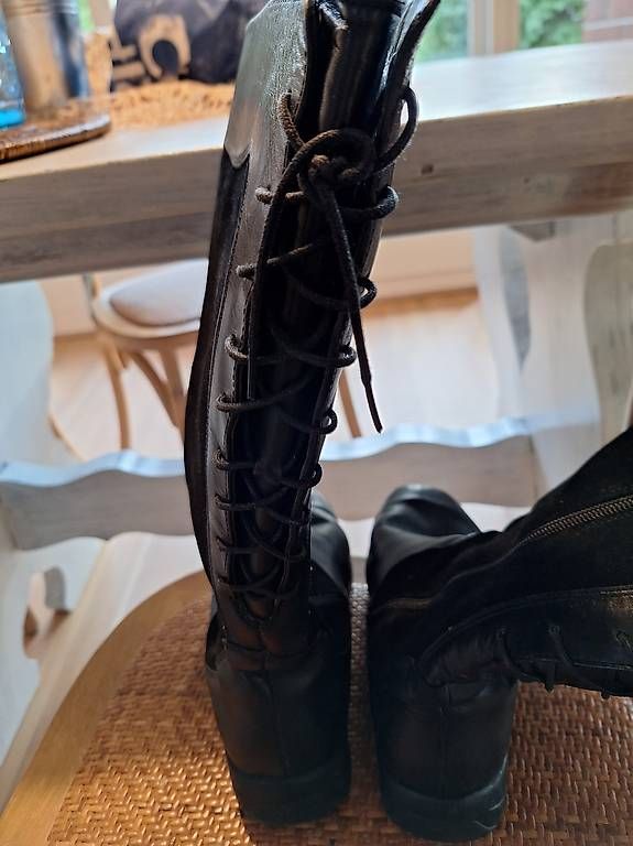 Scarpe da donna: Black High Boots 38 – Usato da Dällikon venduto da Martisw7 1