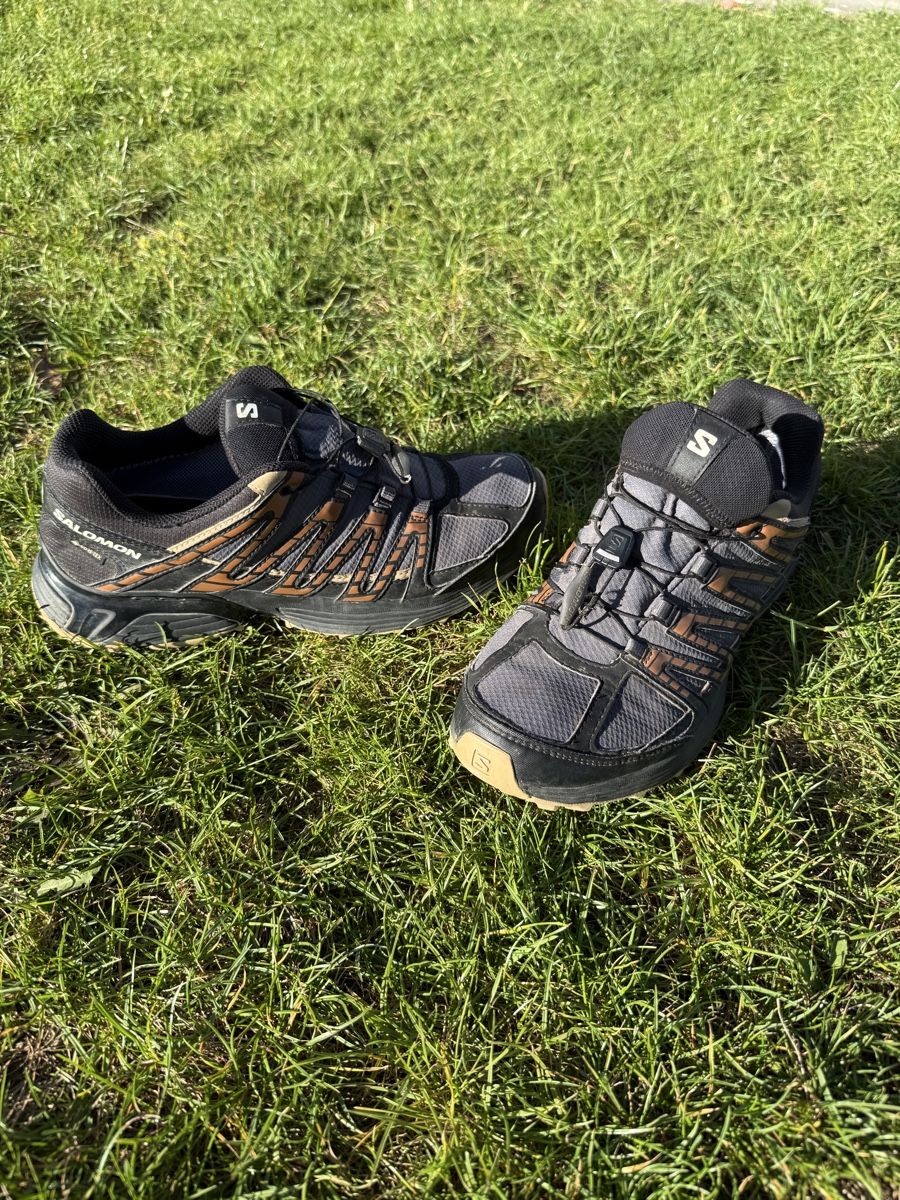 Salomon Scarpe da uomo: Salomon Trekkingschuhe Gr. 43 1/3 – Usato da Schmitten FR venduto da stl