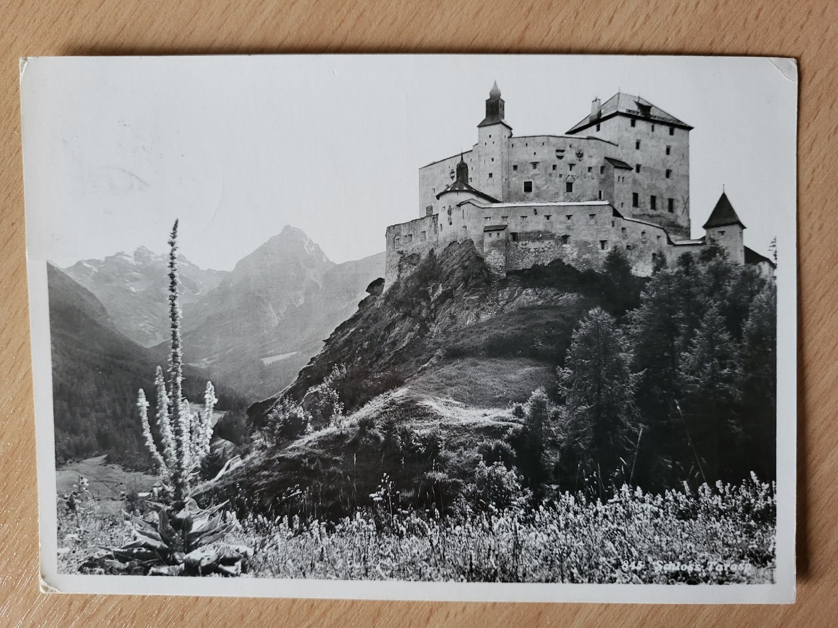 Cartoline postali: "1946", Schöne Postkarte mit Schloss Tarasp – Usato da stäfa venduto da brandy66