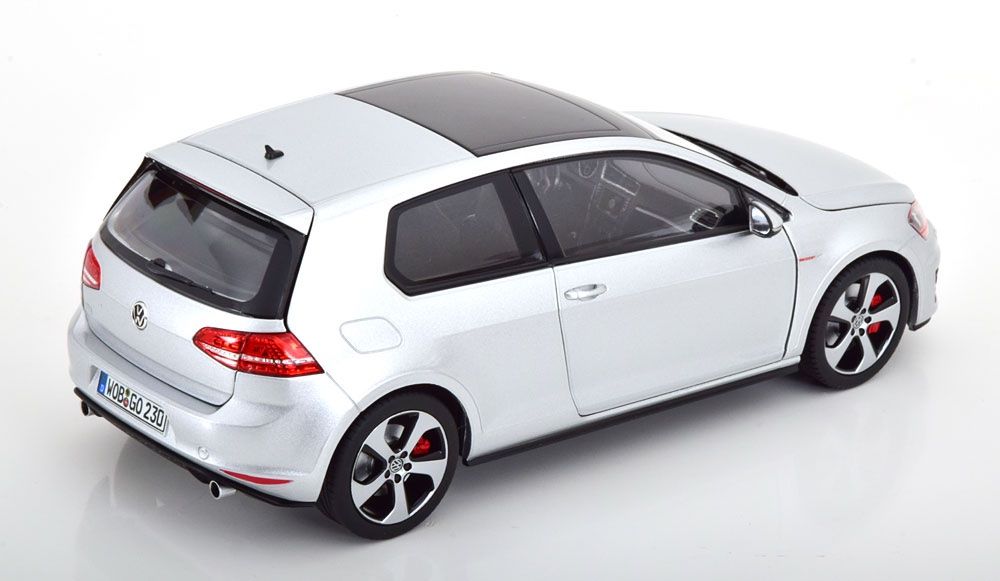 Volkswagen Modellini d'auto: VW GOLF 7 GTI 2013 SILBER 1:18 NOREV – Nuovo e nell'imballaggio originale da Suhr venduto da Moebelsiralfred 1