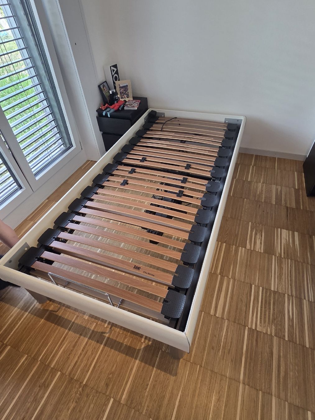 Letti: Einzelbett mit elektrischem Bettgestell – Usato da Münchwilen TG venduto da Faithprint
