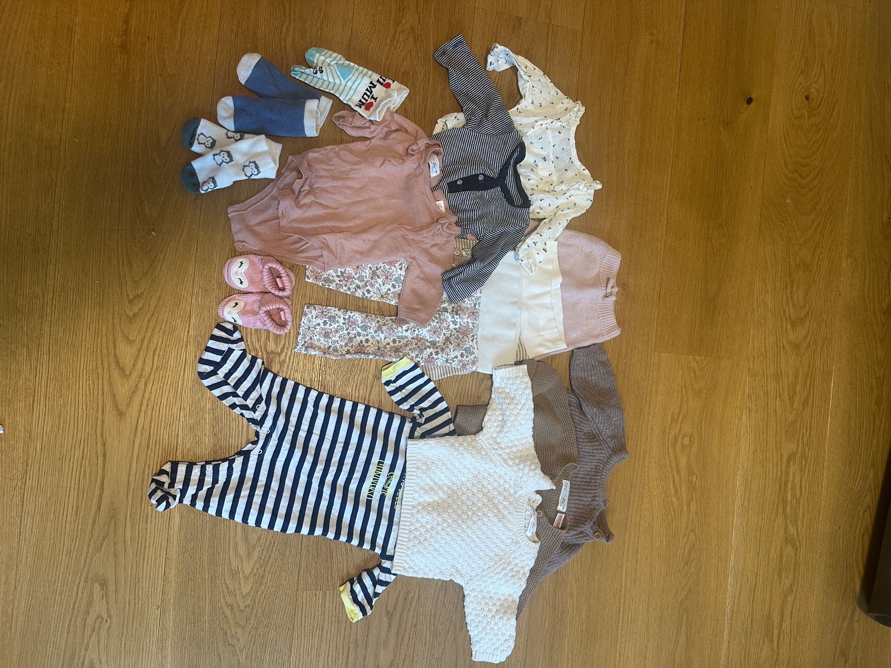 Lotti & Set di vestiti: Schönes Kleiderpaket Mädchen Grösse 56 – Usato da Hausen am Albis venduto da raesi01