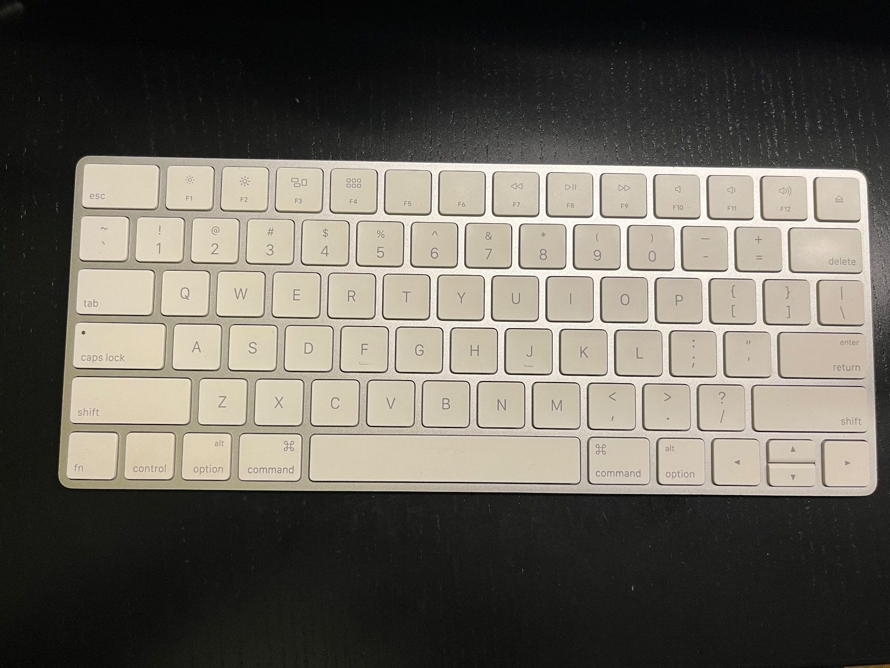 Apple Tastaturen: Apple Magic Keyboard white US layout – Gebraucht aus Lausanne von val-sav