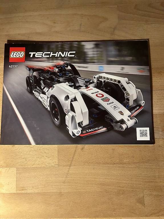 Kit di costruzioni: Lego Formula E Porsche 99x Electric – Usato da Heerbrugg venduto da Manuela.Gschwend 1