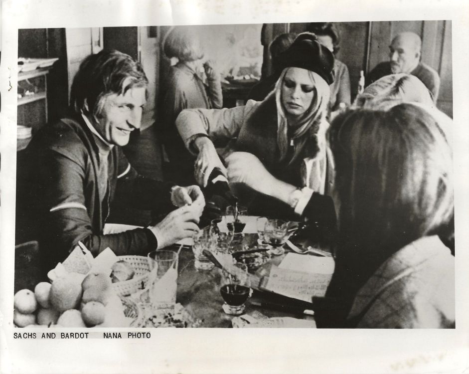 St. Moritz, JetSet Gäste Gunther Sachs und Brigitte Bardot Kaufen