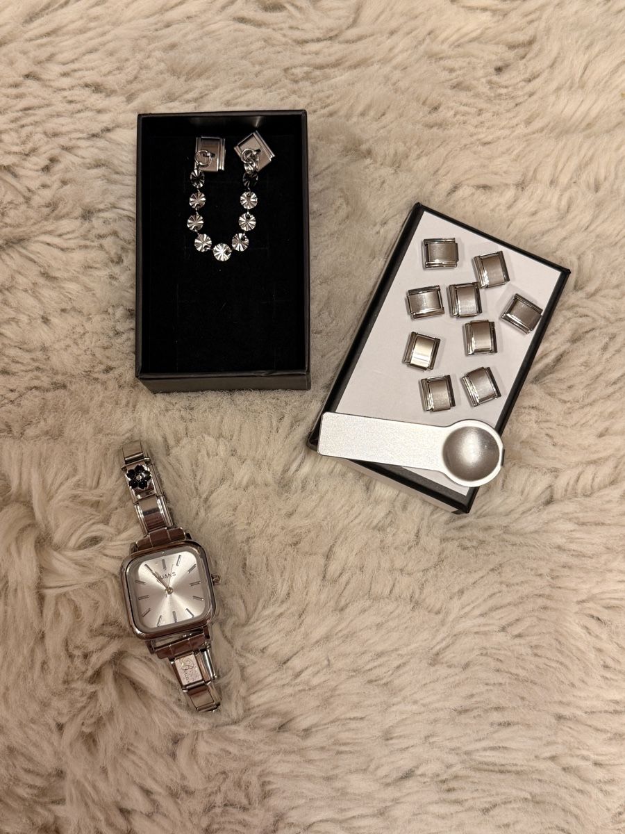 Ricardo Orologi: Charmia Uhr mit verschiedenen Charms – Usato da Haldenstein venduto da ana_b8c7