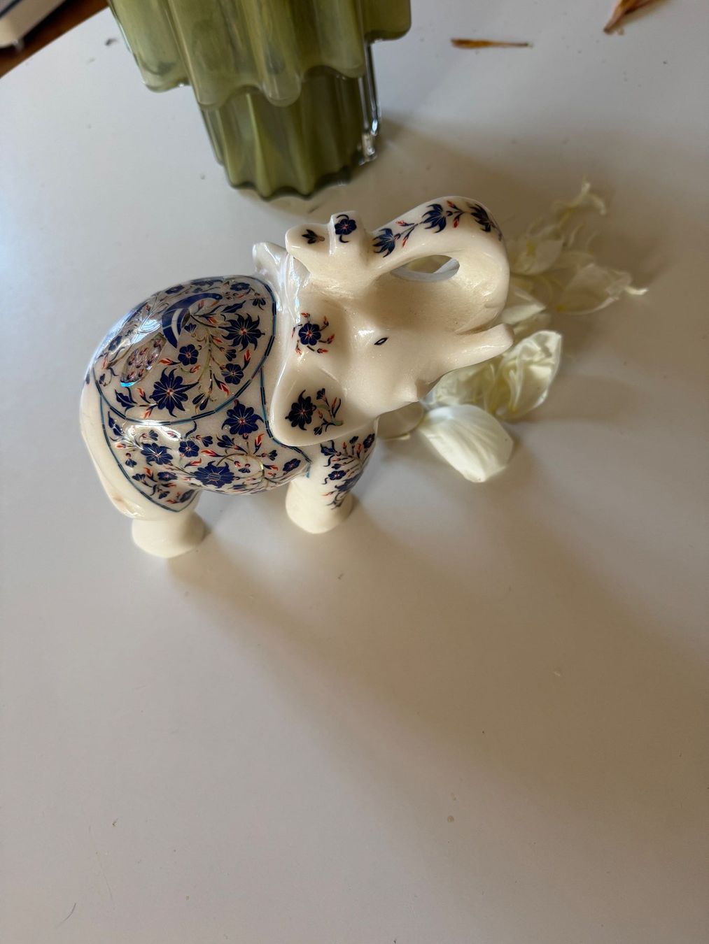 Statuette: Elefantenfigur aus Marmor mit Lapislazuli (Indien) – Usato da Zürich venduto da diesunddasvintage 6