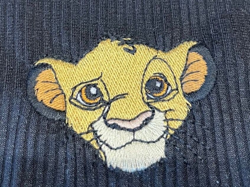 Bershka T-shirt: Bershka Lion King Shirt Gr.S – Usato da Oberdorf SO venduto da sa-na 1