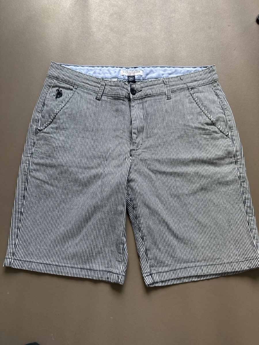 US Polo Pantalons: Herren Shorts US Polo Gr. 34 – D'occasion à Zürich par car_9vrr