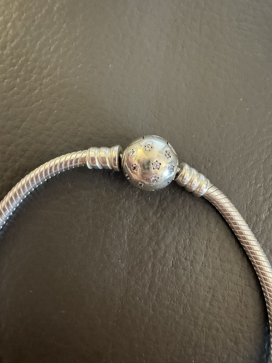 Pandora Bracelets: Pandora bracelet with charms  – D'occasion à Cormondreche par lisa_ml 3