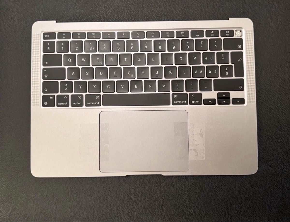 Apple Notebooks: MacBook Air 13 M1 A2337 Topcase – Gebraucht aus Allschwil von ant_wbx5